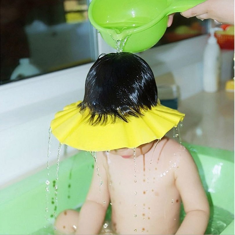 Visière chapeau pour douche bébé I ShampooCap™ - Mother baby shopping